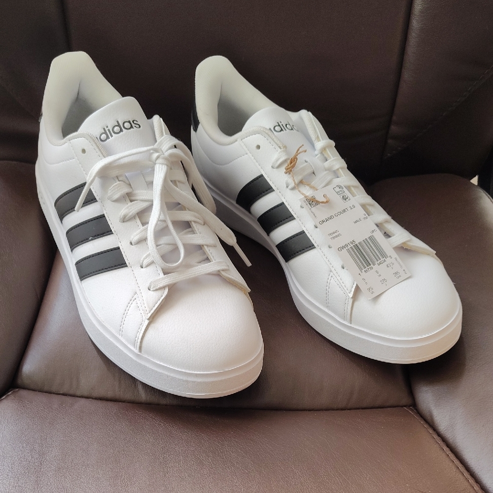 Adidas Grand Court 2.0 Men's 9.5  Women's 11 New w/ Tags